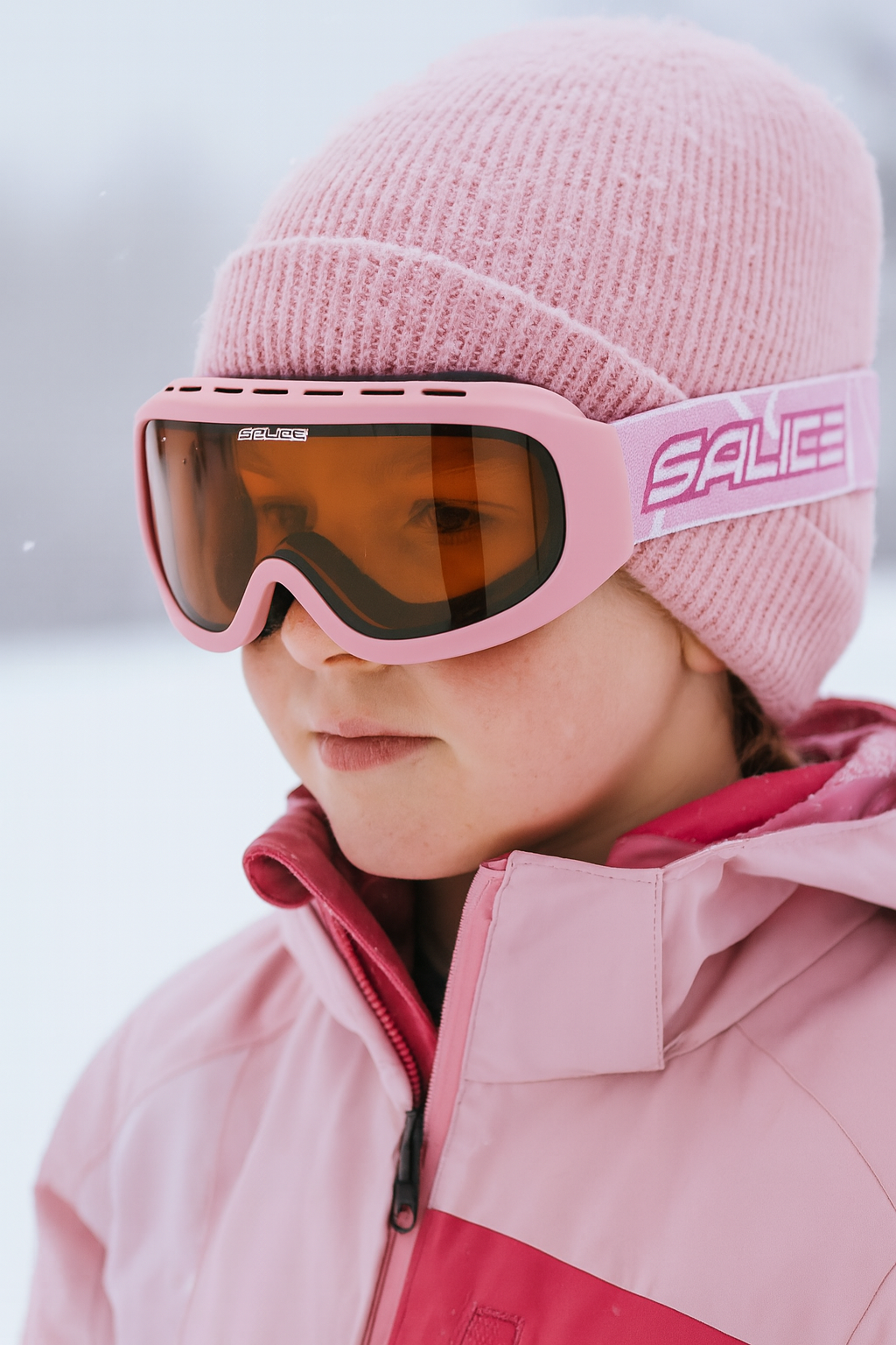 Are Light-Adaptive Kids Ski Goggles Worth It?