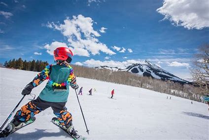 What to pack for a day on the slopes!
