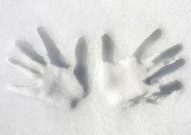 Cold Hands When Skiing? Top 10 Tips ...