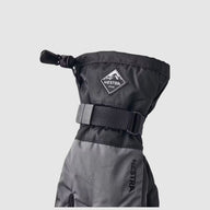 Hestra Gauntlet Czone Kids Ski Gloves - Graphite and Black (32530). 
Warm, waterproof and breathable kids ski gloves