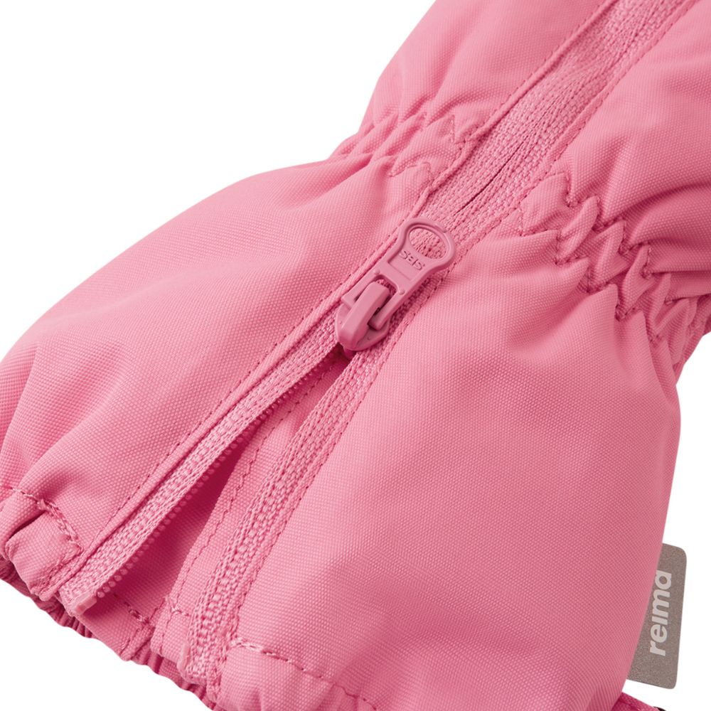 Reima Tassuin Toddler Snow Mittens, Soft Coral. Long zip and well padded with insulation for skiing and Lapland holidays