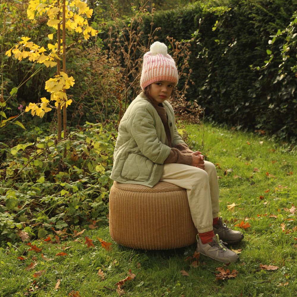 Girls bobble hat shop